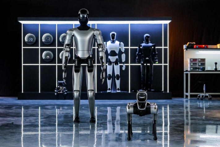 魔法原子举办2025场景战略发布会 今年将量产400台人形机器人