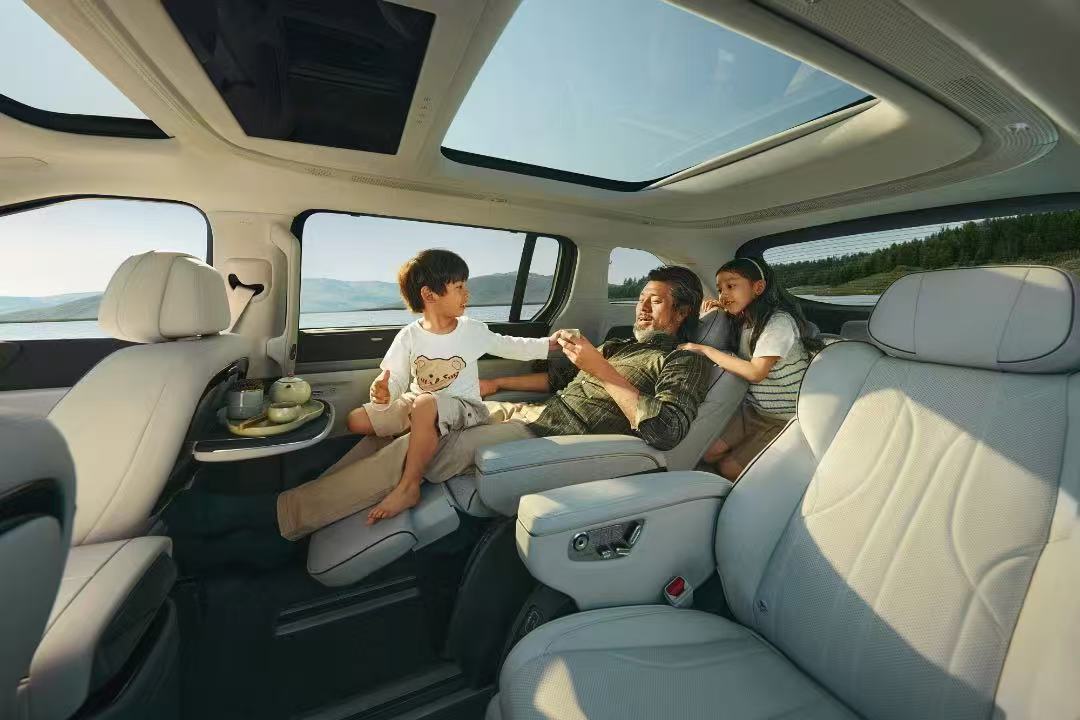 GL8太商务埃尔法太贵！看看这台“为家而生”的MPV