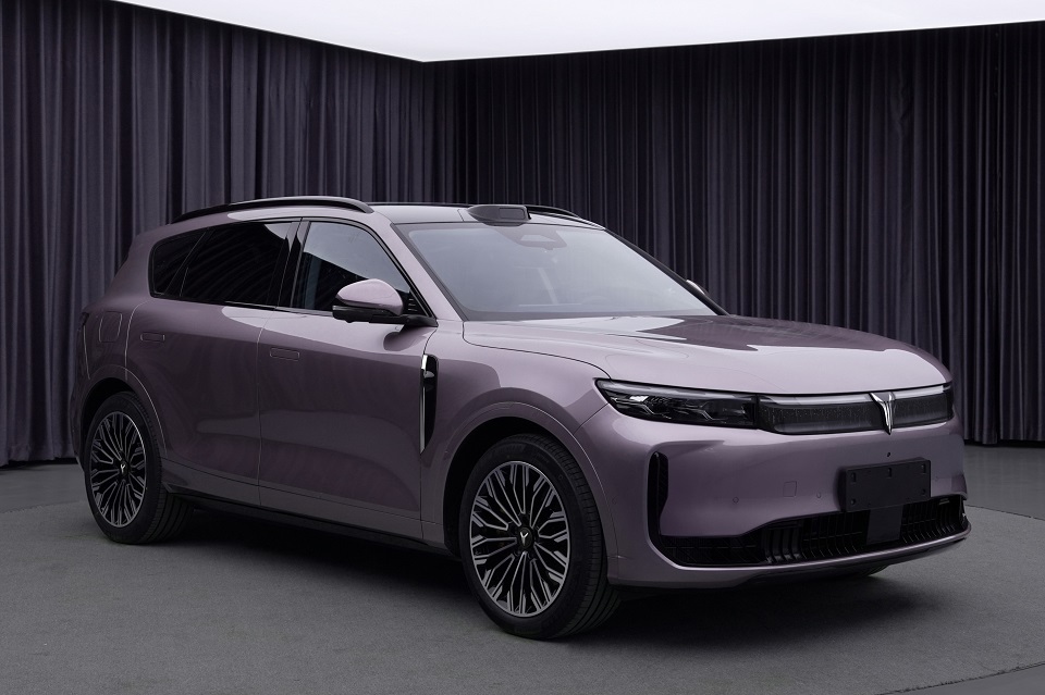 全新岚图FREE申报信息曝光 将于上海车展正式首秀