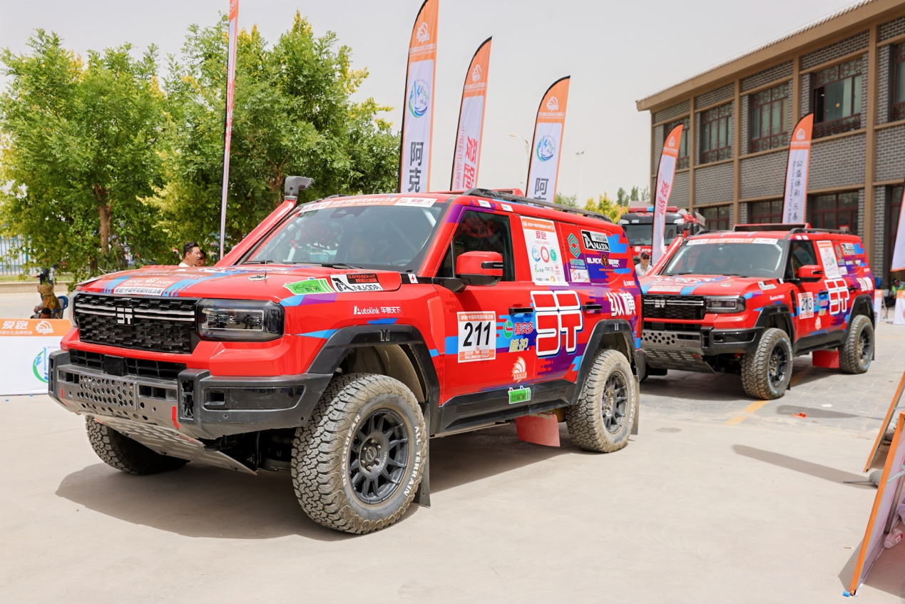 2025环塔拉力赛开幕！看捷途纵横G700用量产车硬刚越野极境