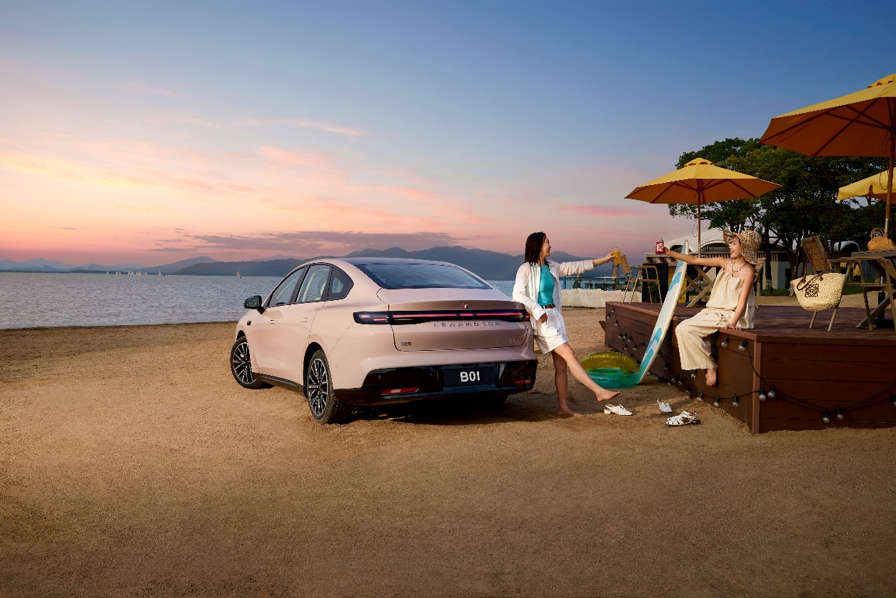 10万买车想既要又要？这辆车完全满足你！