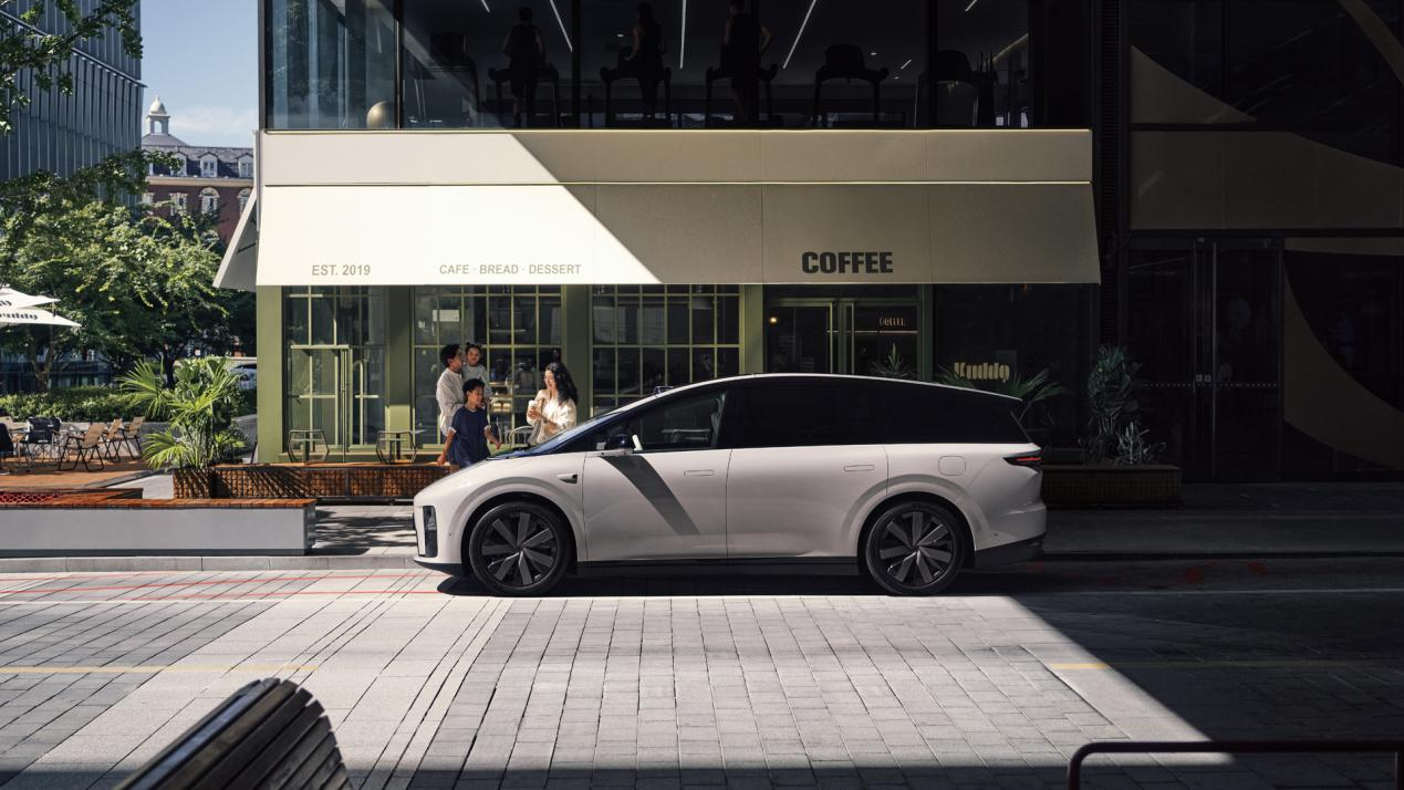 i8为铆，理想智驾再次领先