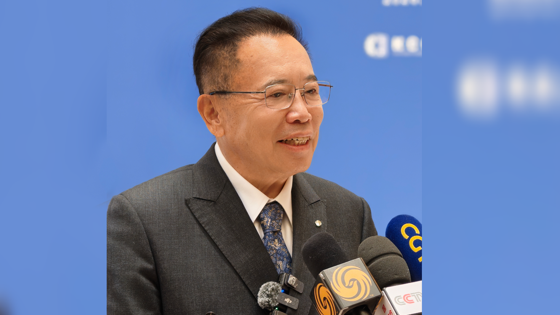 TCL李东生出席中韩商务论坛，建言新兴领域合作